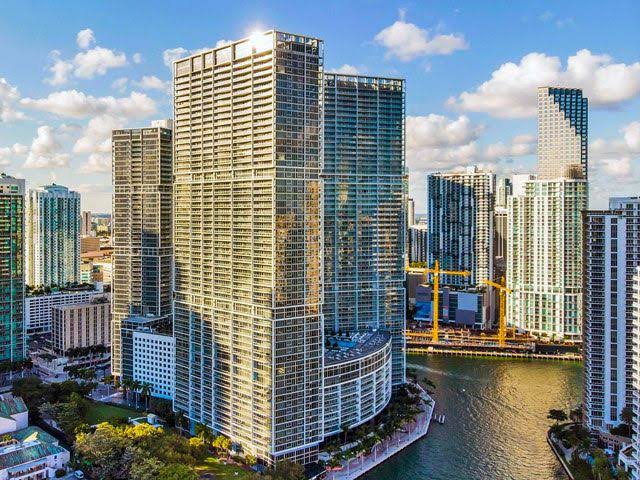 Icon-brickell-north-south-&-W-Hoteltower