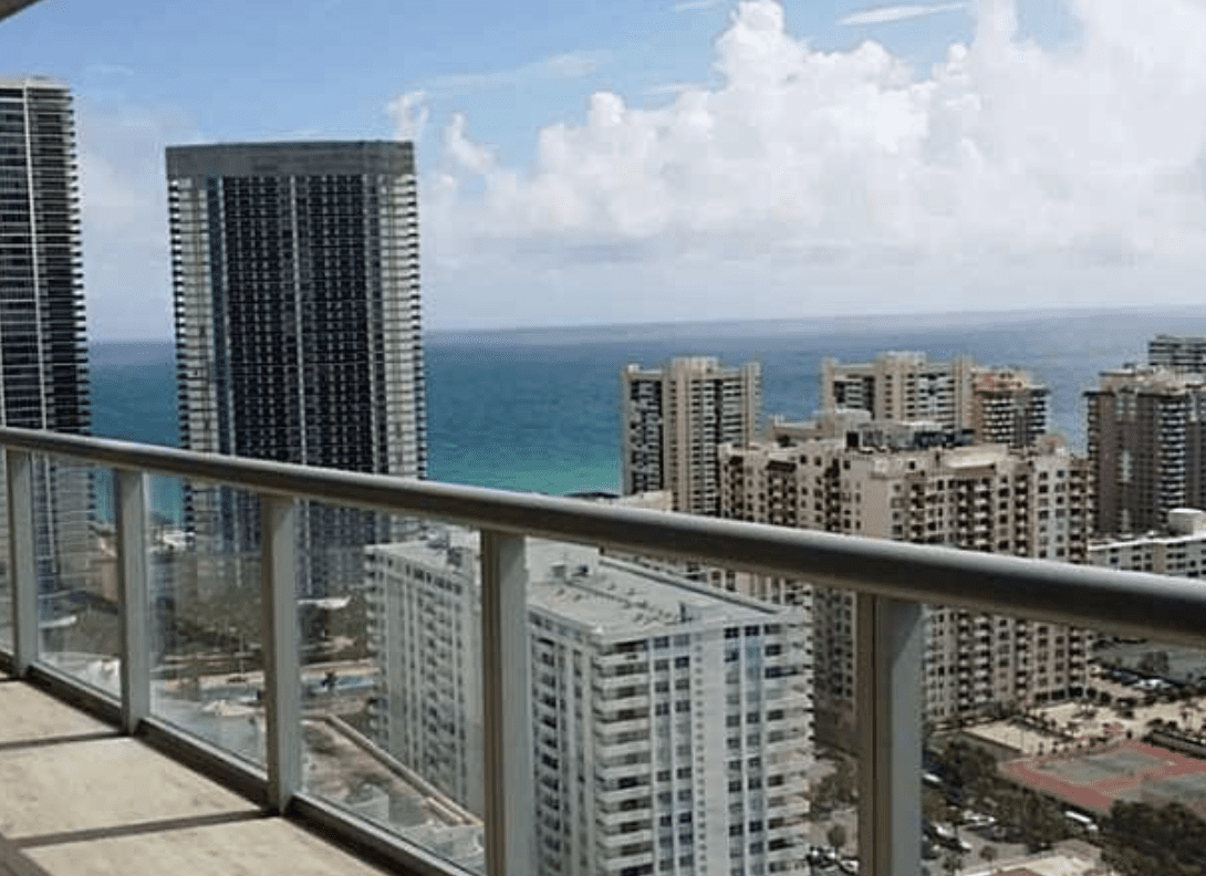 Airbnb Condo Staging Miami, FL